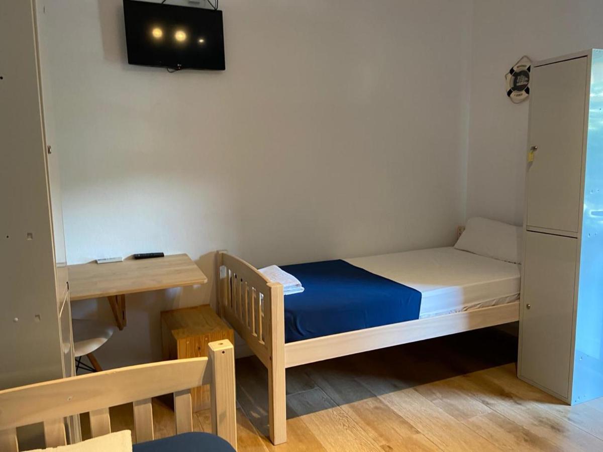 Hostal Porto Mar Салоу Екстериор снимка