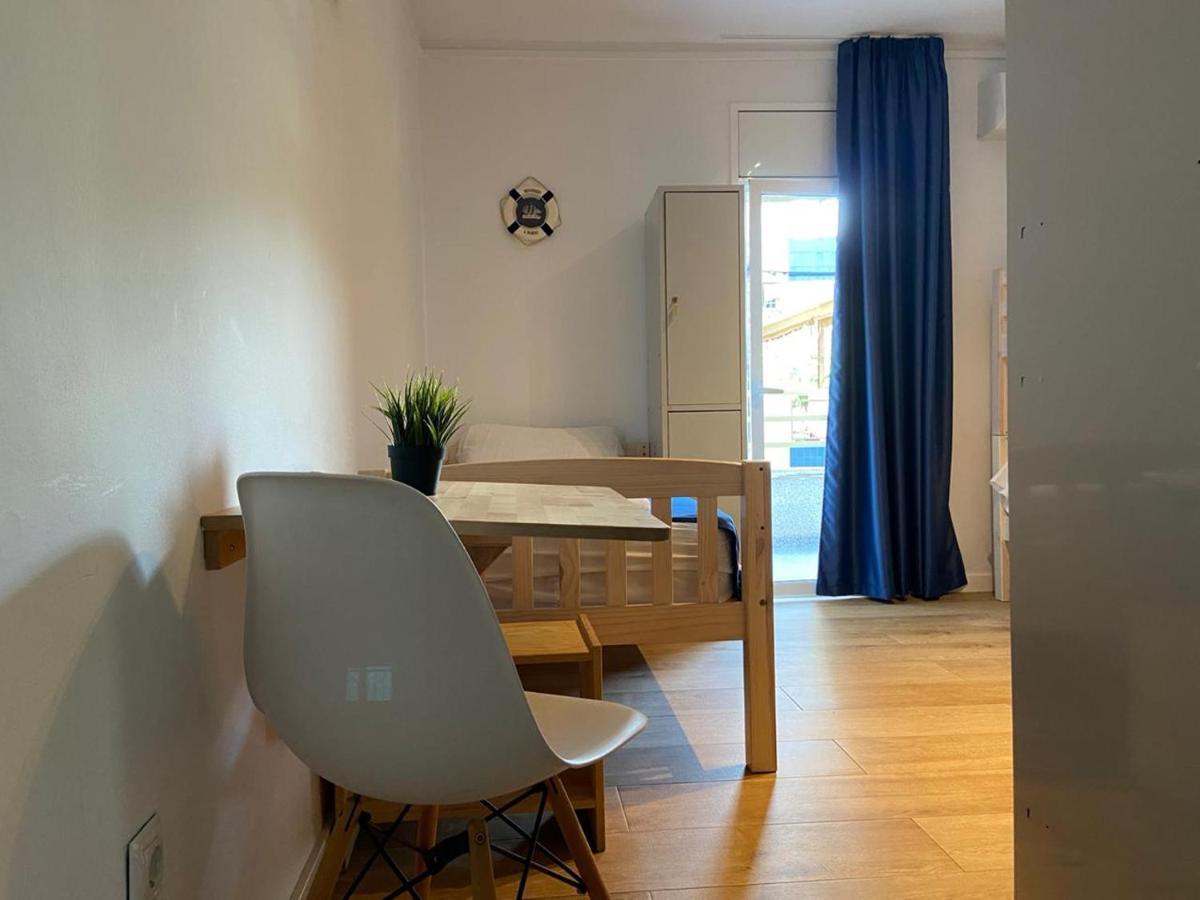 Hostal Porto Mar Салоу Екстериор снимка