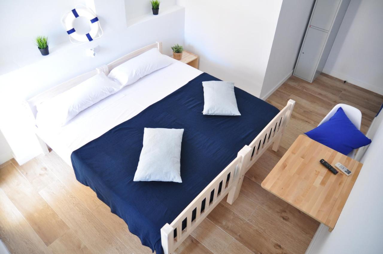 Hostal Porto Mar Салоу Екстериор снимка