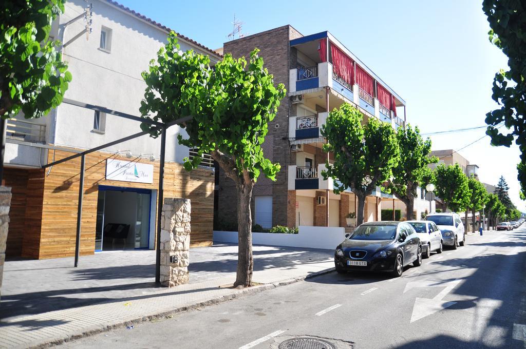 Hostal Porto Mar Салоу Екстериор снимка