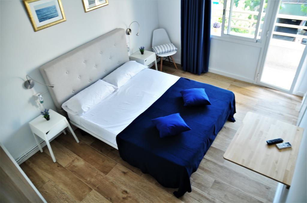 Hostal Porto Mar Салоу Екстериор снимка