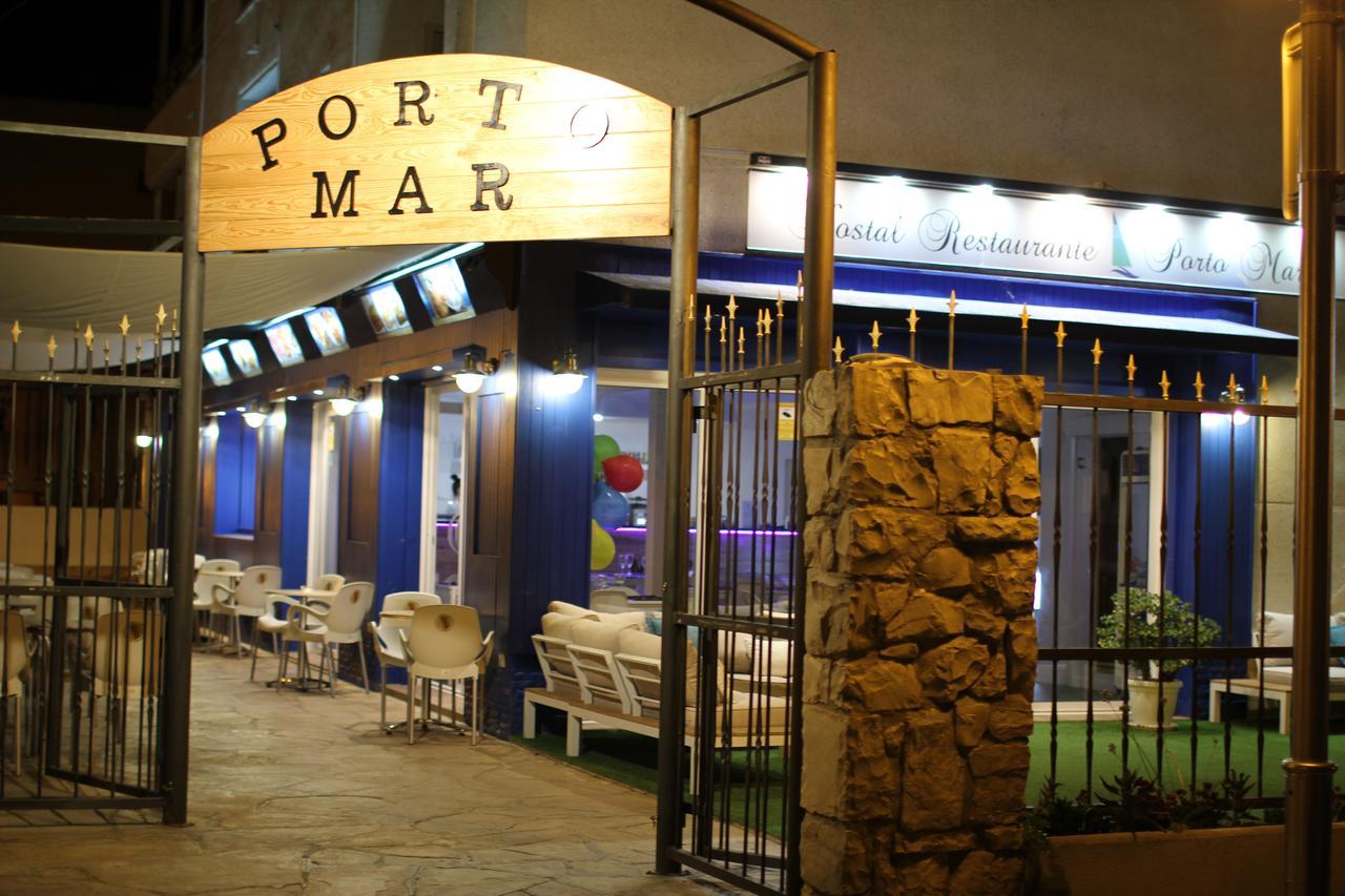 Hostal Porto Mar Салоу Екстериор снимка