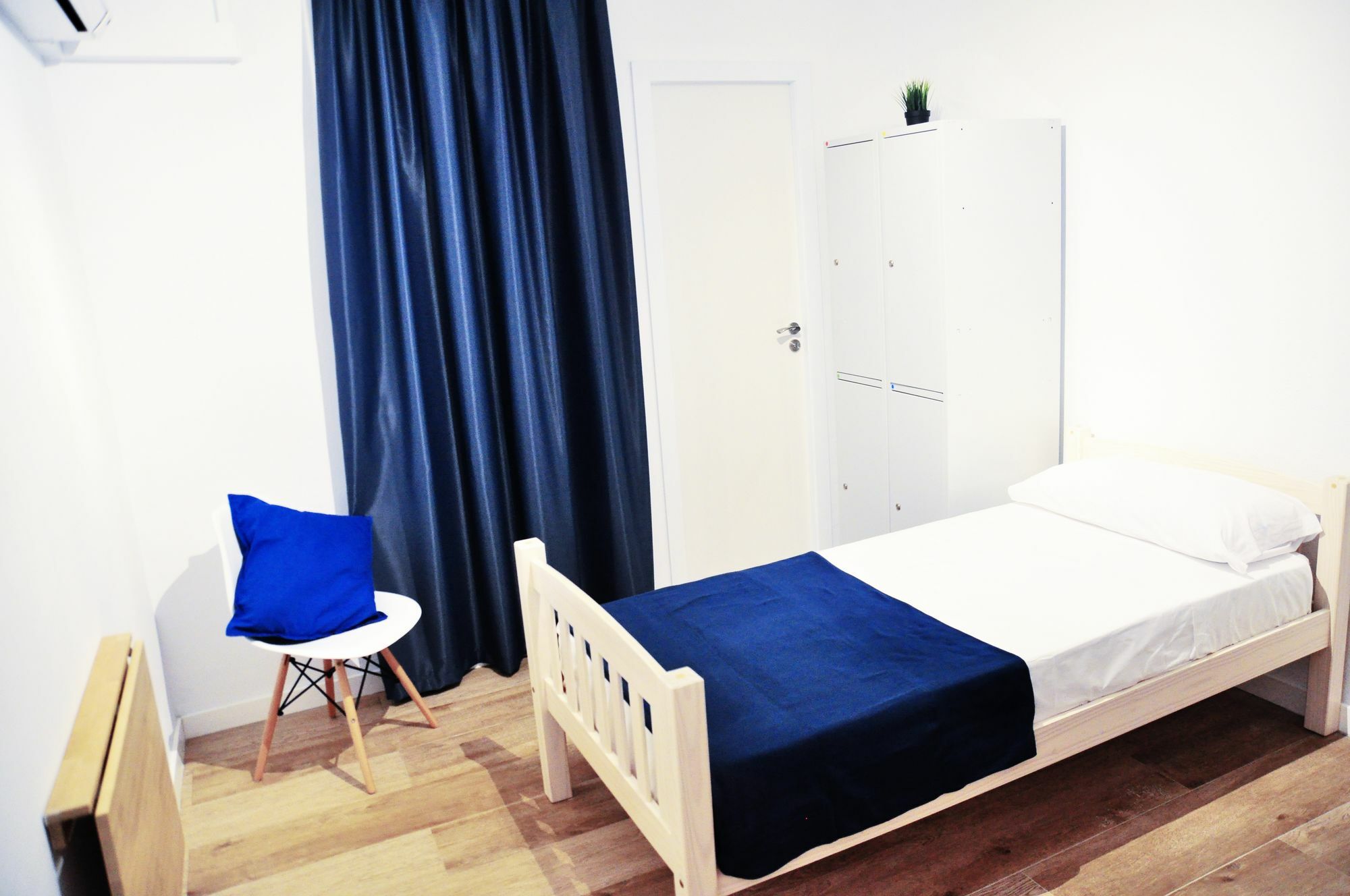Hostal Porto Mar Салоу Екстериор снимка